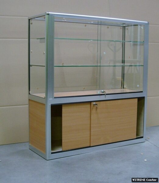 vitrine basse avec demi tablette et meuble de rangement